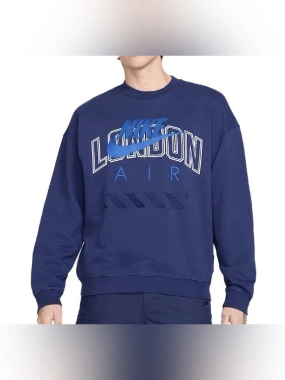 Nike Air Men’s Navy London Graphic Crewneck Sweatshirt size XL HQ1099-492 NWT